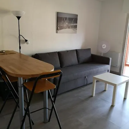 아파트 Comfortable Studio With Balcony Close To The Beach 생트막시메