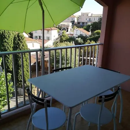 Comfortable Studio With Balcony Close To The Beach * 생트막시메