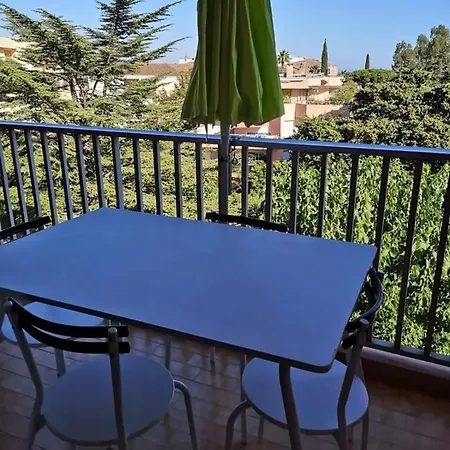 Comfortable Studio With Balcony Close To The Beach 아파트 생트막시메